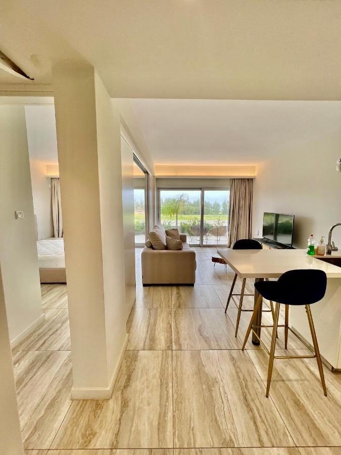 Emerald Suites Protaras Buitenkant foto