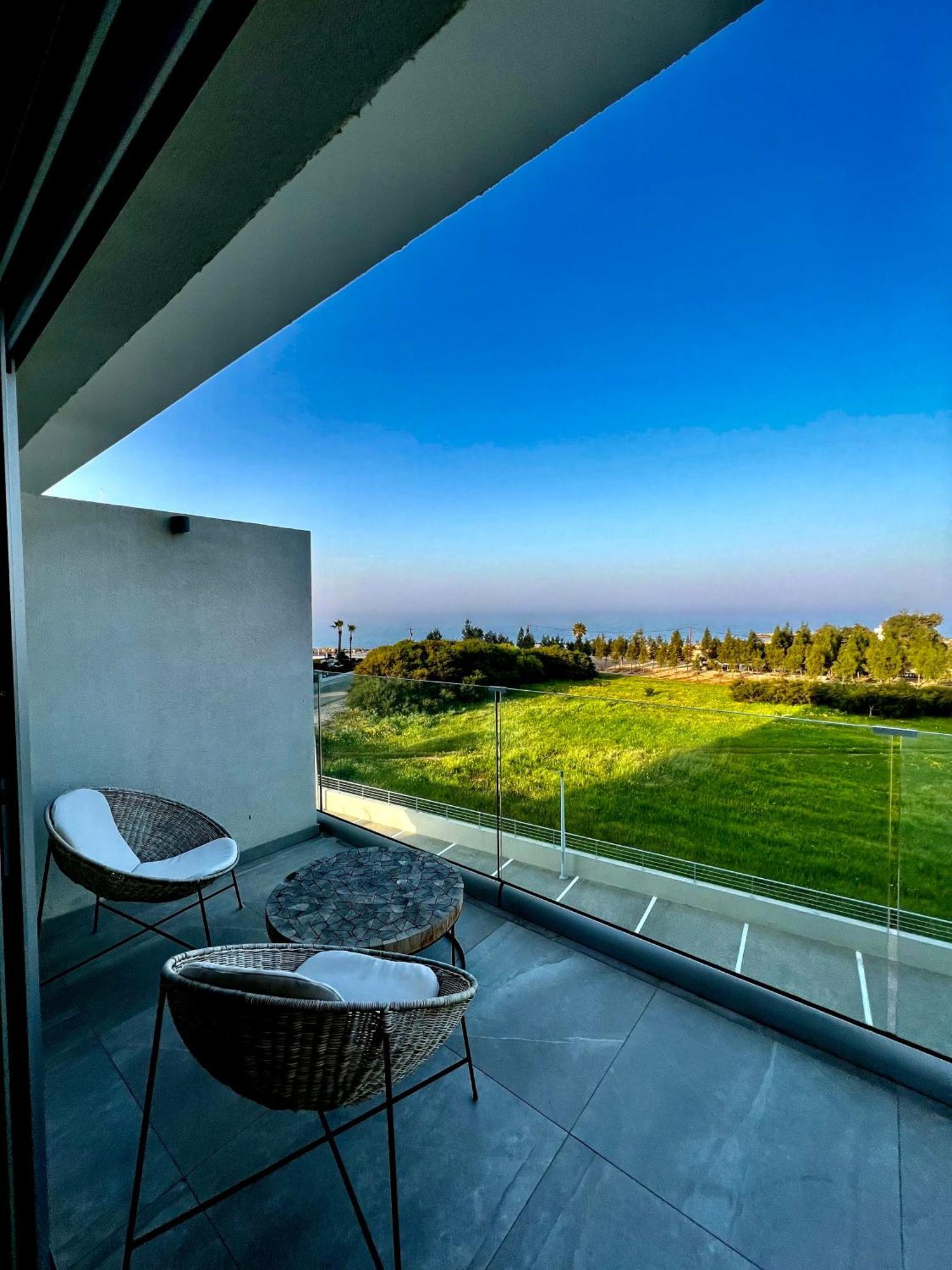 Emerald Suites Protaras Buitenkant foto
