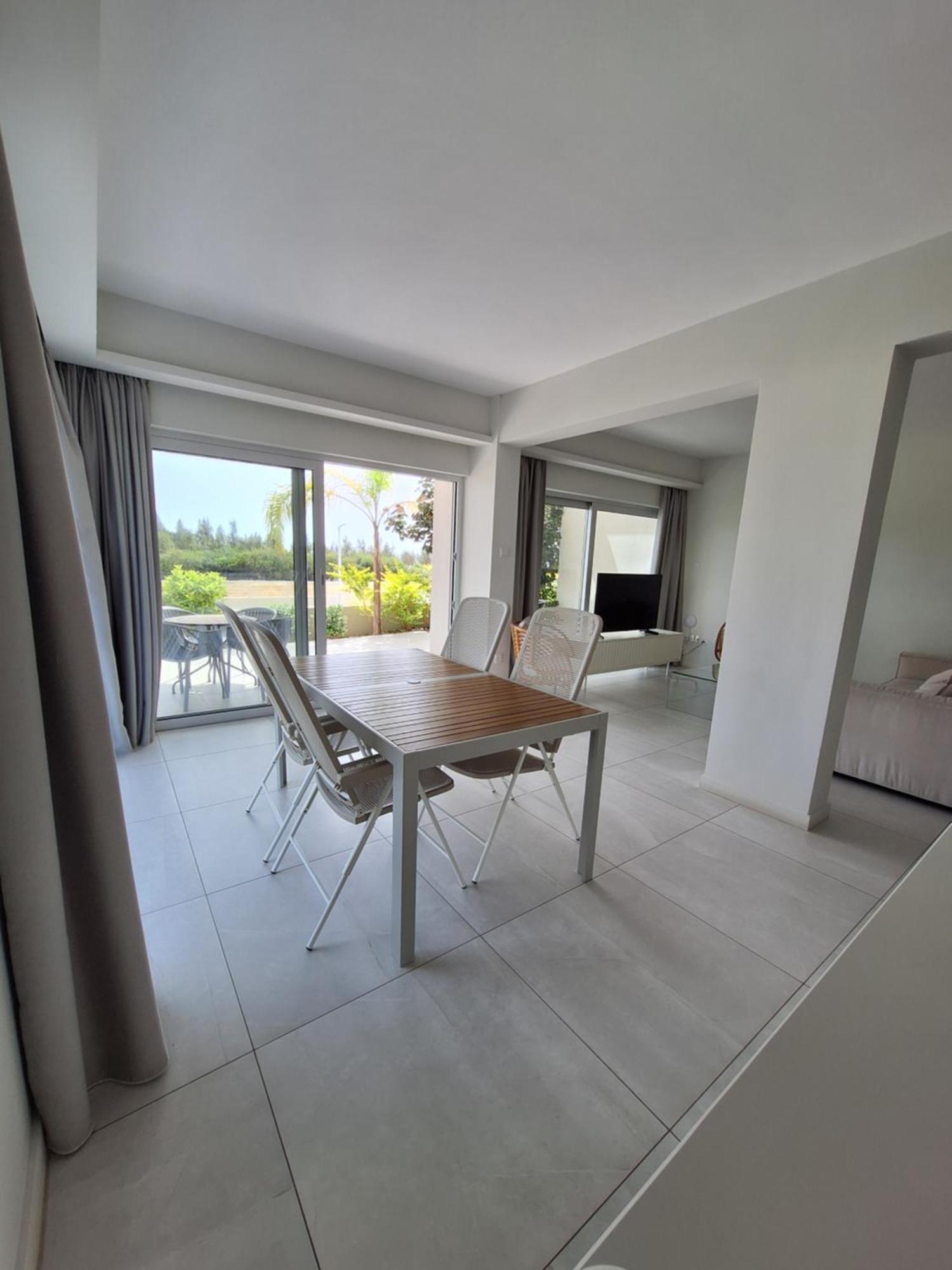 Emerald Suites Protaras Buitenkant foto