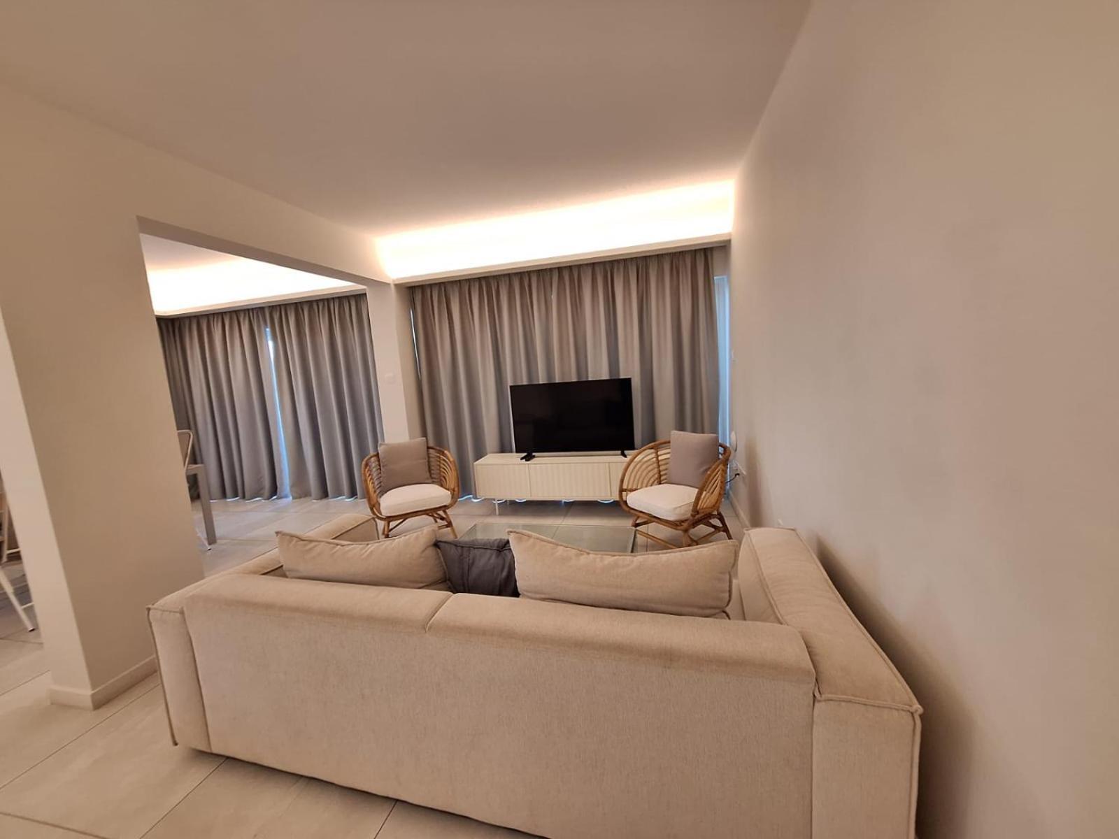 Emerald Suites Protaras Buitenkant foto